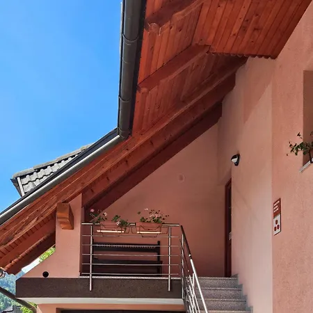 Apartamento Pr' Kavac By Interhome