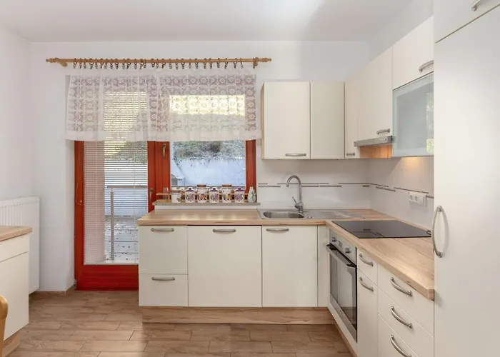 Lejlighed Pr' Kavac By Interhome